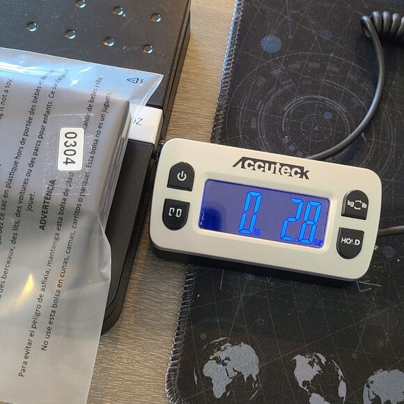 Vintage Maxine Denker Acrylic Pendant Gold Tone Chain Necklace Contemporary NEW - Picture 9 of 9